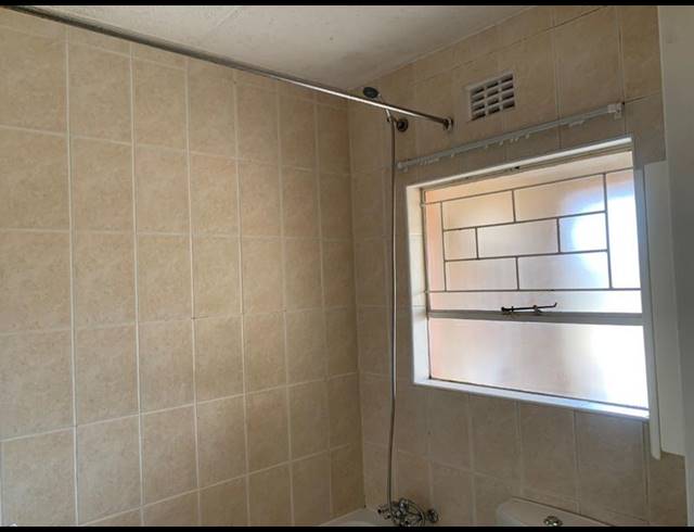 1 BEDROOM APARTMENT FOR SALE IN VANDERBIJLPARK SE 2